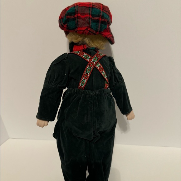 Porcelain doll - Picture 2 of 4